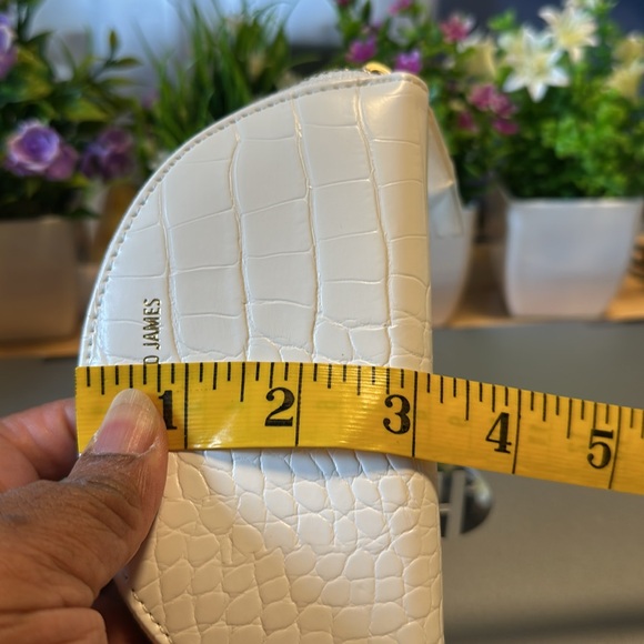 ELIZABETH & JAMES Cream Textile Halfmoon Wristlet Wallet - Picture 8 of 11